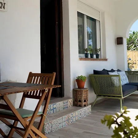 Casa Blue Vista - Beachside Villa & Guestroom-3